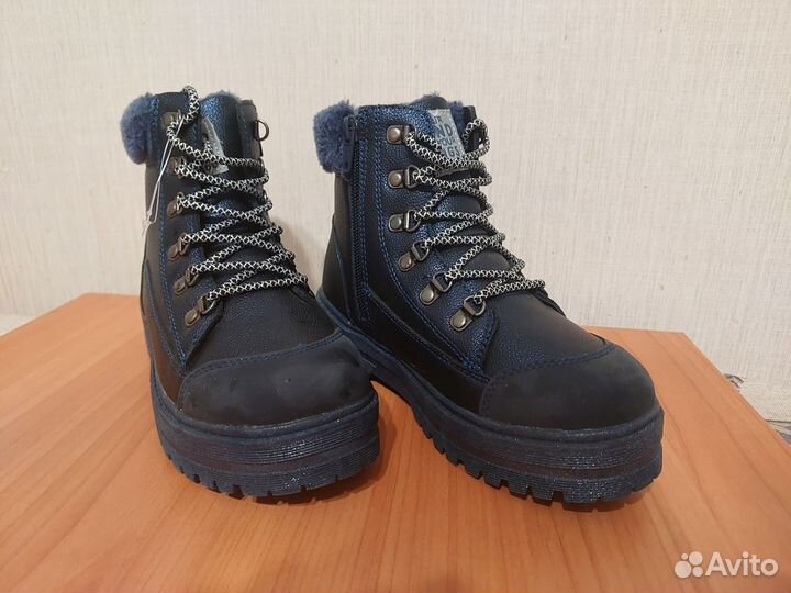Ботинки зимние для девочки 33 размер. Новые