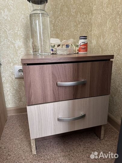 Тумба прикроватная