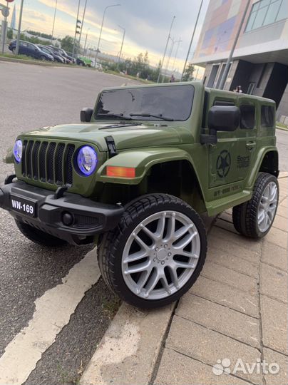 Детский электромобиль jeep wrangler