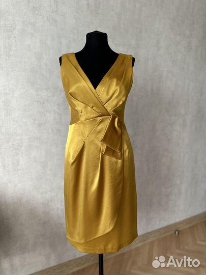 Женское вечернее платье