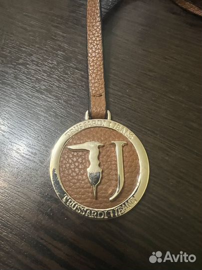 Брелок trussardi jeans