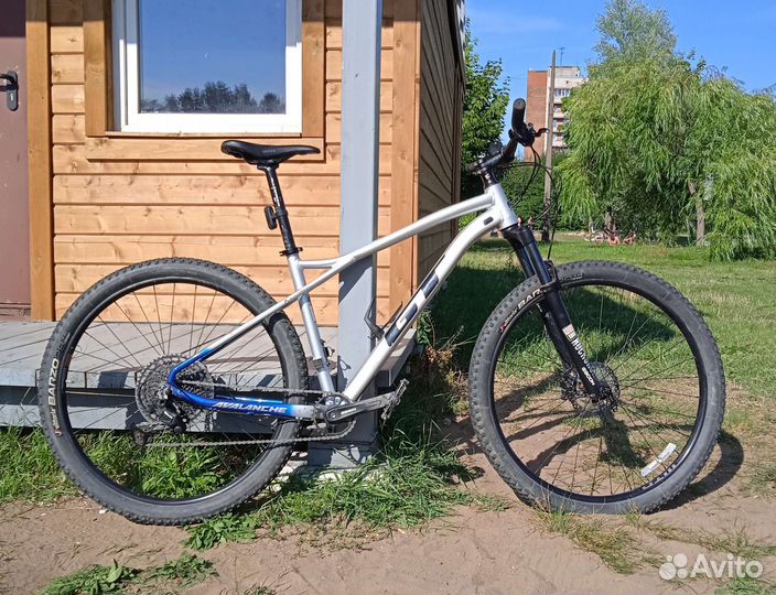 Велосипед GT Avalanche expert