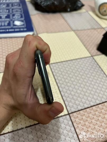 Телефон iPhone 11 pro