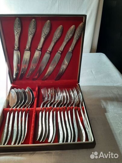 Набор столовых приборов мельхиор