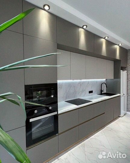 Кухонный гарнитур 2.4 м