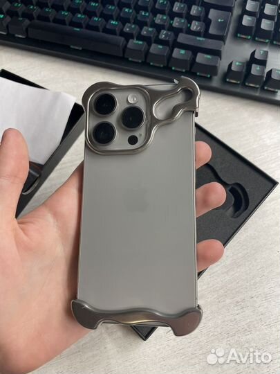 Чехол на iPhone 15 14 13 12 титановый