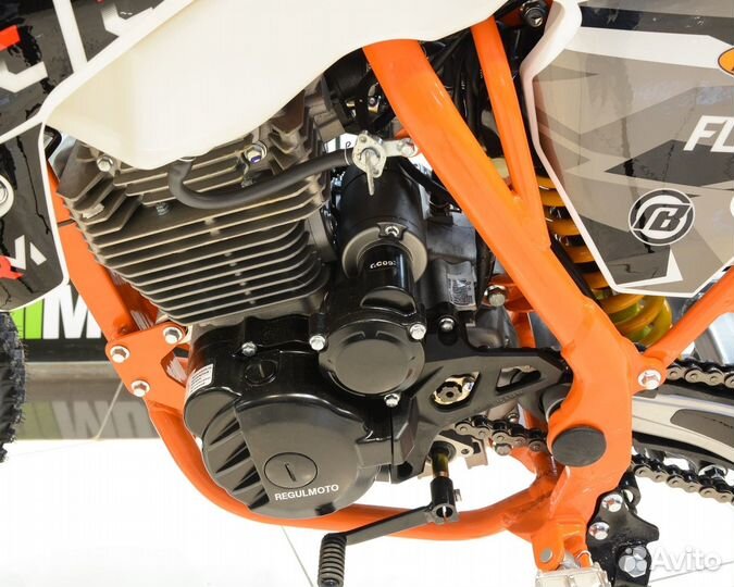 Мотоцикл Regulmoto Athlete 250 21/18