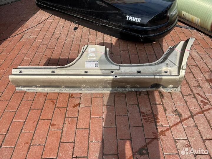 Порог правый от infiniti FX35(S50)