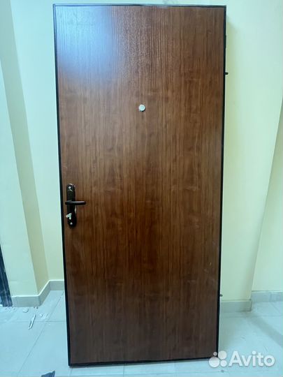 Дверь входная металлическая