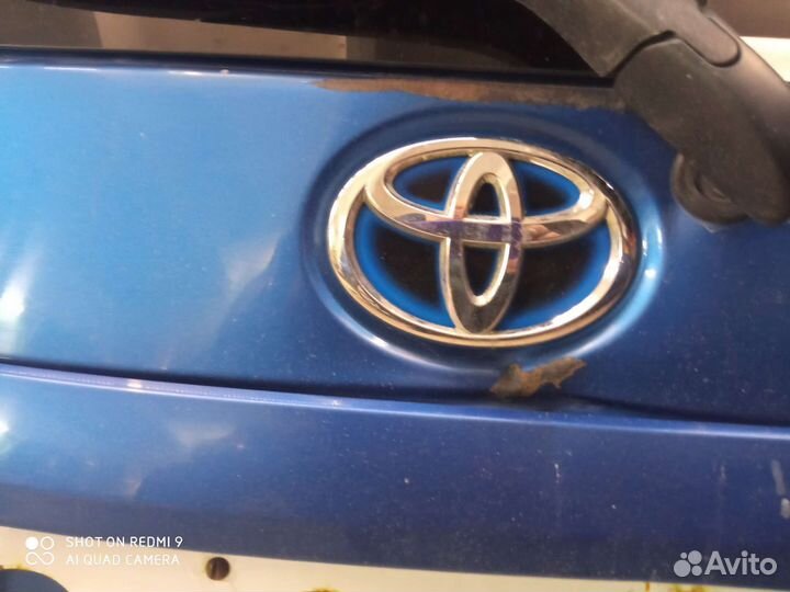Задняя дверь toyota aqua