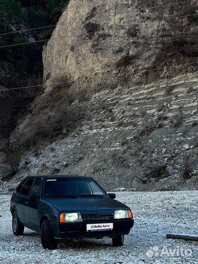 ВАЗ 2109 1.5 МТ, 2003, битый, 250 000 км