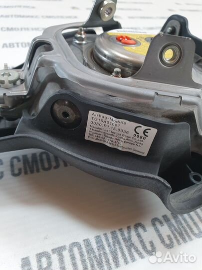 Подушка безопасности в рулевое колесо Toyota RAV4 II (2000—2003)