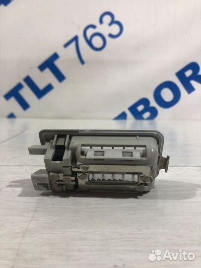 Плафон салонный задний BMW X3 e83 2.5 ат