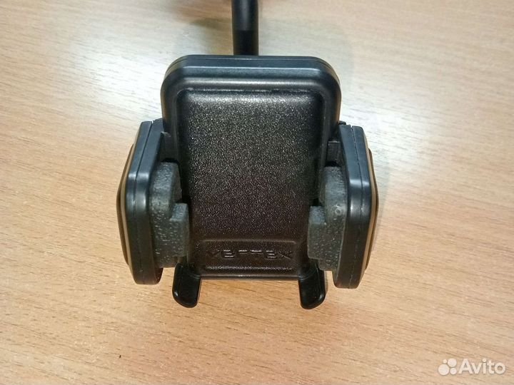 Держатель для телефона в машину