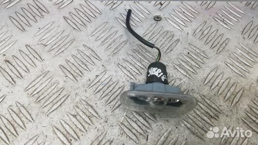 Повторитель поворота крыла передний правый audi A6