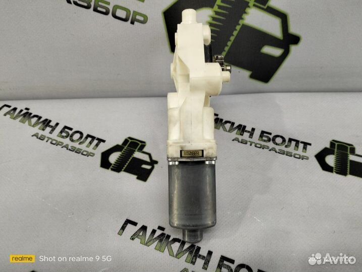 Мотор стеклоподъемника передний правый Ford Focus