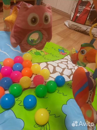 Игровой развивающий коврик