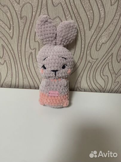 Вязаные игрушки зайчик