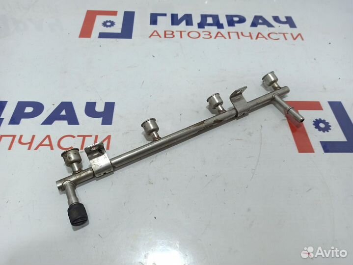 Рейка топливная (рампа) Opel Astra J