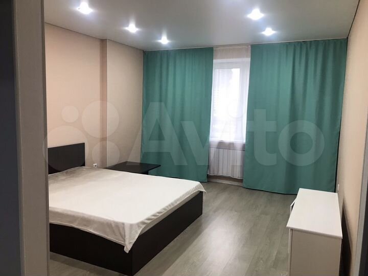 2-к. квартира, 58 м², 4/18 эт.