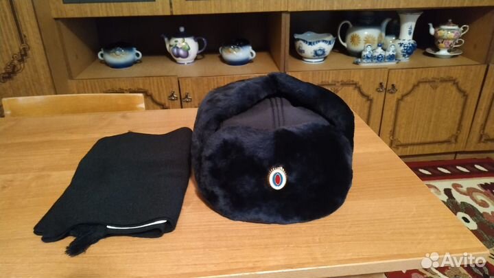 Мужская шапка полиция