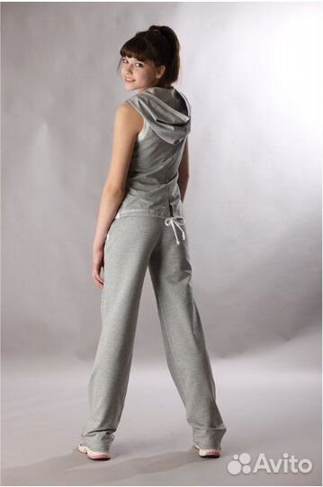 Спортивный костюм для девочки