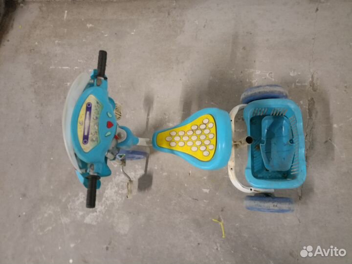 Детский трехколесный велосипед бу