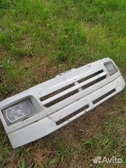 Решетка радиатора пластик