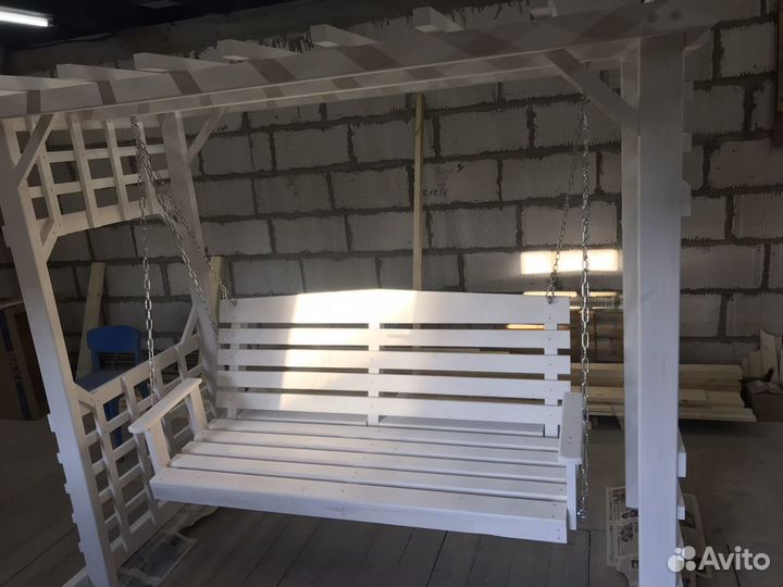 Качели деревянные c перголой