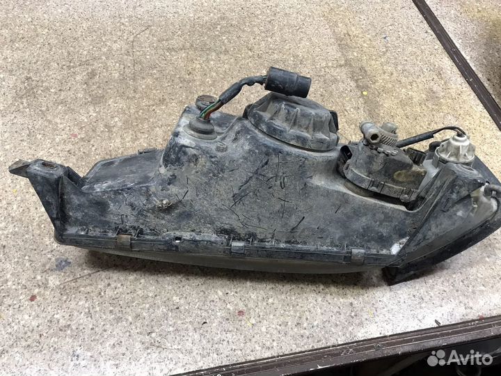 Фара правая hyundai elantra 1995-2000 год