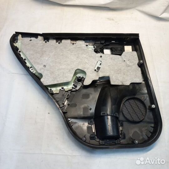 Обшивка двери задняя правая Toyota Rav 4