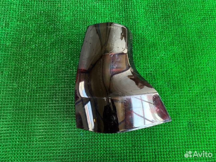 Стоп-сигнал прав. Lexus Gx460