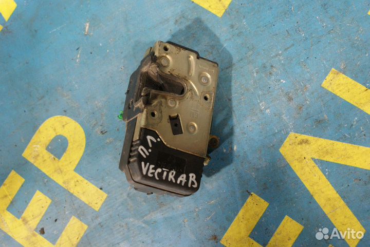 Замок передней левой двери Opel vectra B Caravan