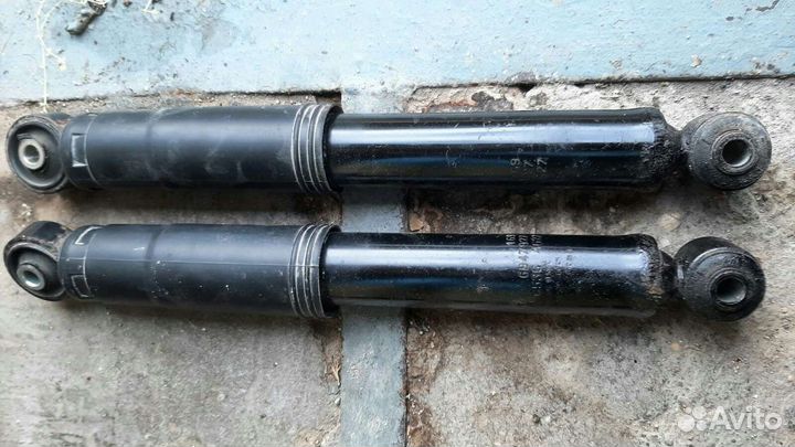 Амортизатор на Фиат Панду