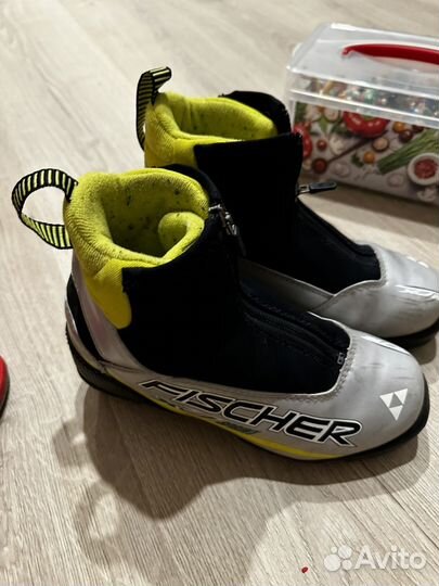 Лыжные ботинки 33р