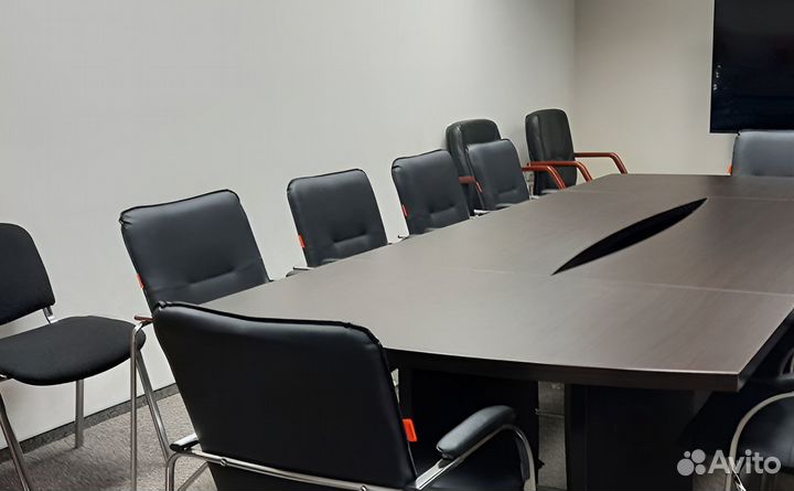 Стол переговорный венге. В наличии. С НДС