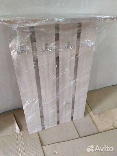 Вешалка новая