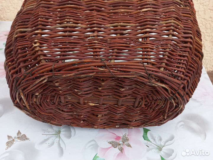 Корзина плетеная