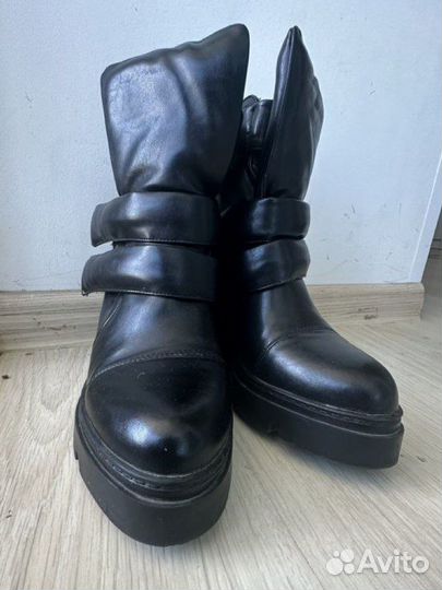 Ботинки женские