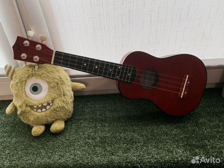 Укулеле сопрано с чехлом