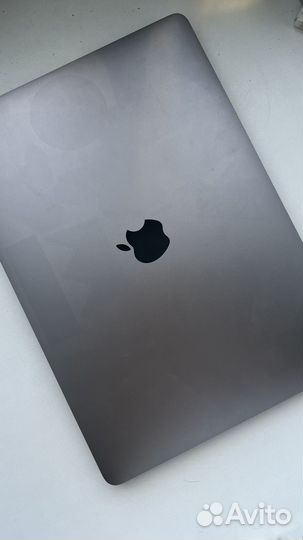 Apple macbook pro 13 8/256 (2018)