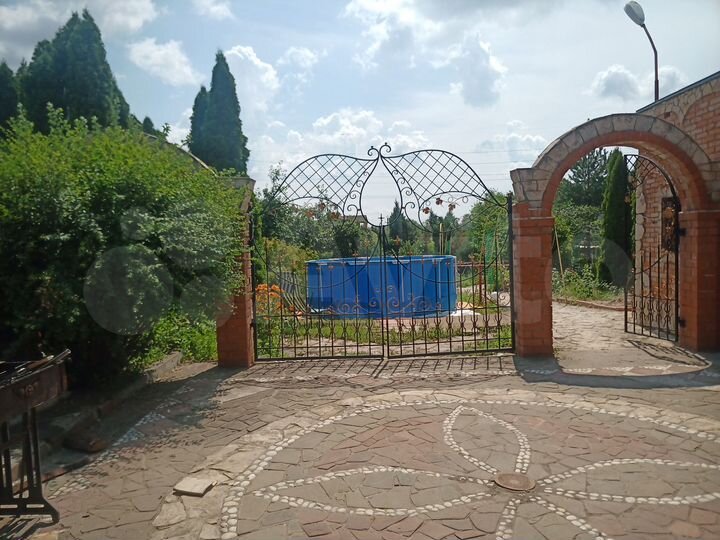 Дом 250 м² на участке 20 сот.