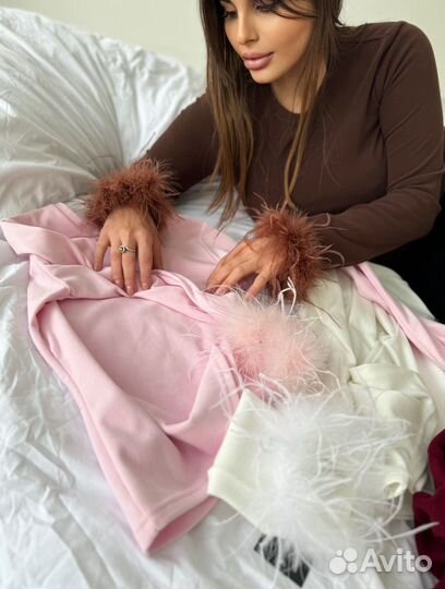 Лонгслив кашемир с перьями