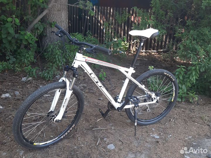 GT avalanche 4.0 рама М