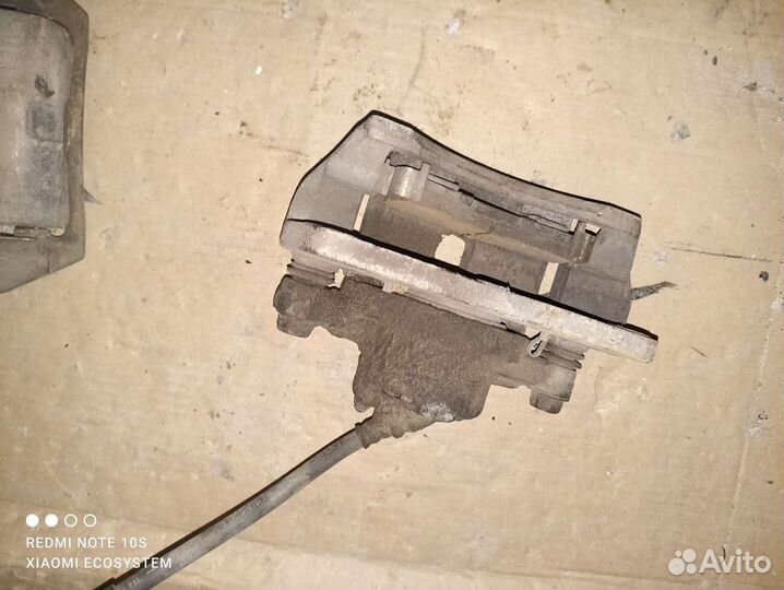 Суппорт правый передний Kia Spectra 2011г б.у