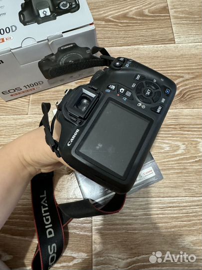 Фотоаппарат Canon 1100D