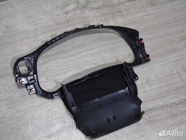 Кожух руля верхний Лексус нх