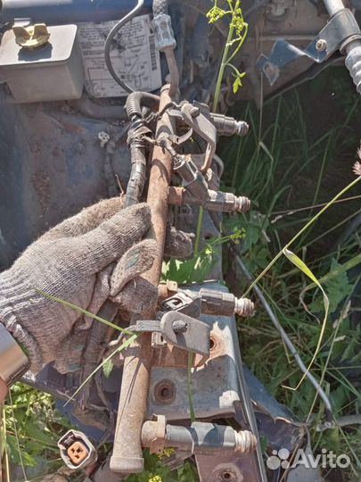 Рампа топливная Chrysler Voyager 3 2.4 i (EDZ)