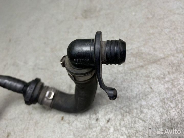 Трубка вакуумная Volkswagen Caddy 3 1.9 BLS 2008