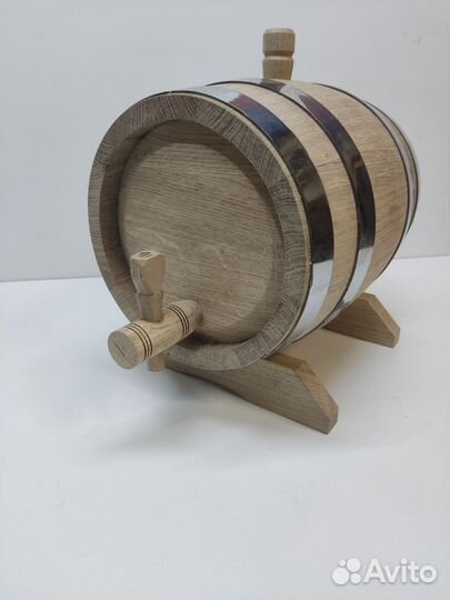 Дубовая бочка 15л. с краном